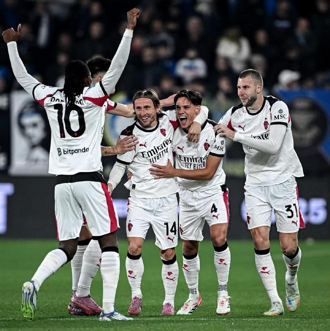 NBA每日最佳：西亚卡姆准绝杀，弗拉格35分创生涯新高（NBA今日最佳：西亚卡姆险些绝杀，弗拉格轰35分刷新生涯新高）