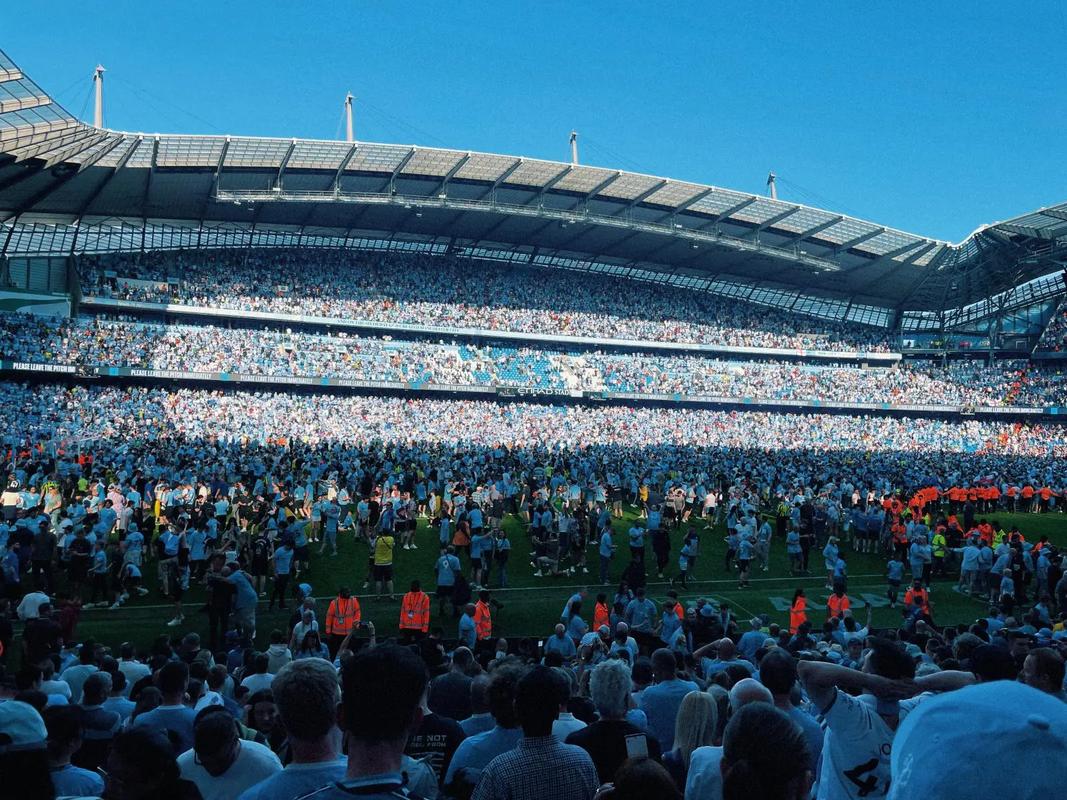 已成惯例，阿根廷足协主席赛前晒与梅西、德保罗合照（阿根廷足协主席赛前照例与梅西、德保罗合影）