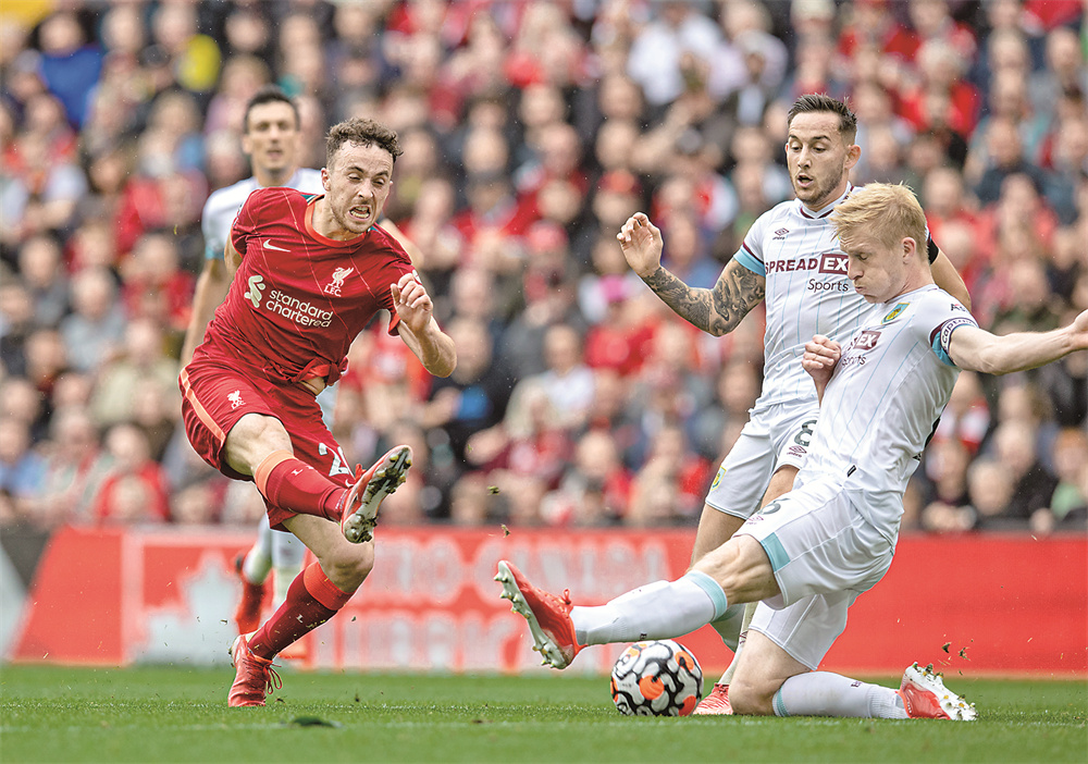 传闻：蓝鹰埃弗顿关注梅斯16岁前锋，身高193已亮相法甲（据报道：蓝鹰埃弗顿有意梅斯16岁前锋，193cm新星已完成法甲首秀）