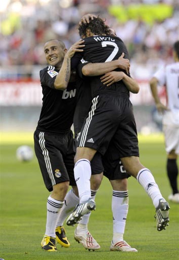 有些画面，会被历史记住（某些瞬间，注定载入史册）