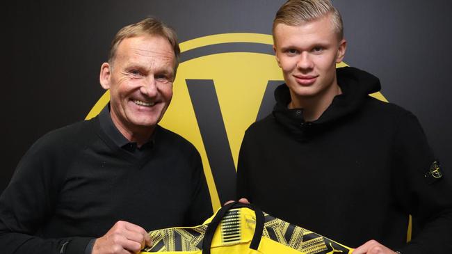 央视举办民间足球争霸赛：苏超、赣超、蒙超冠军等8队参赛（央视启动民间足球争霸赛：苏超、赣超、蒙超冠军等8支队伍角逐）