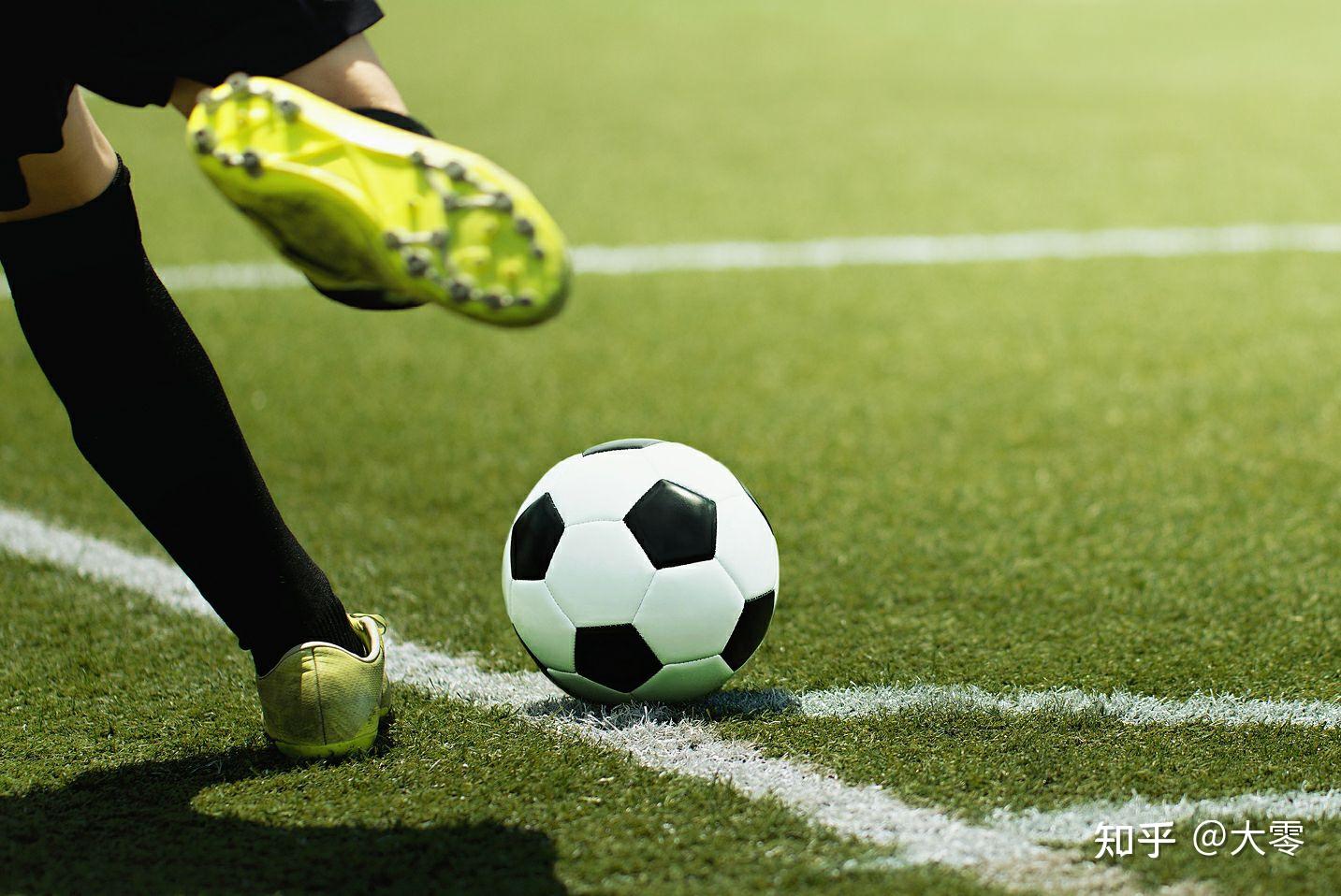 阿莫林抱头无奈！曼联队长补时踢飞空门+2次高射炮 尴尬40射门0球（阿莫林无奈抱头：曼联队长补时空门打飞再轰两脚高射炮，40次射门仍无进球）