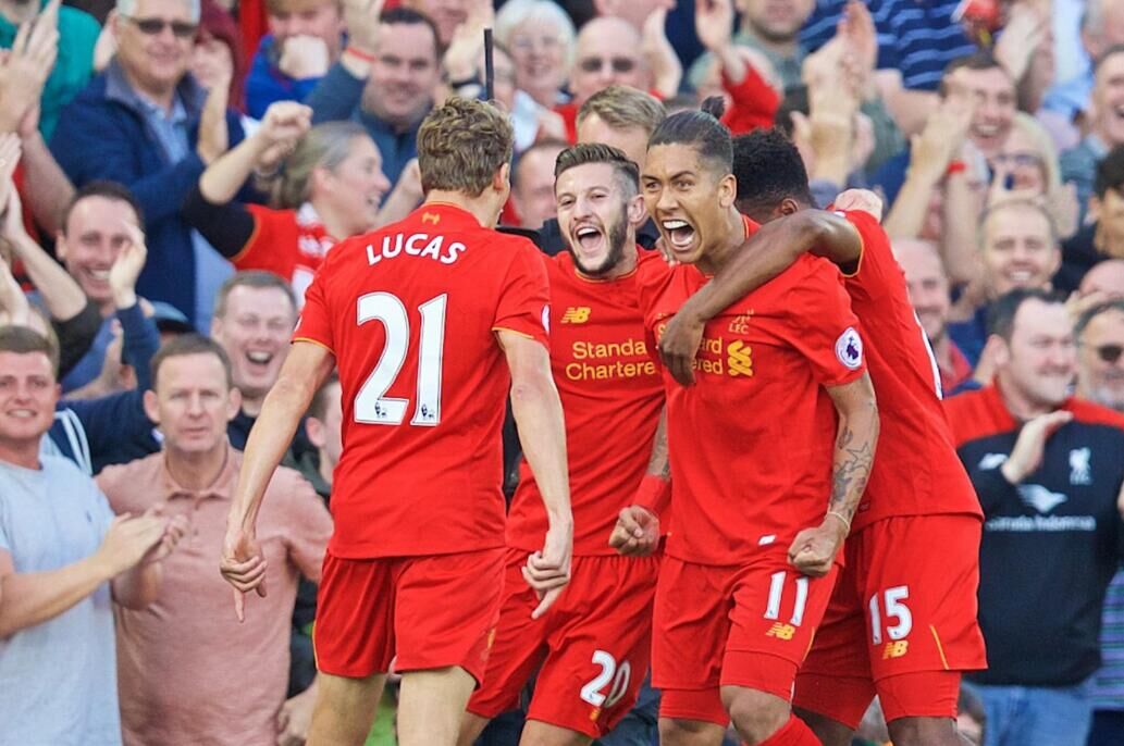 足球战术板：四种常见变化