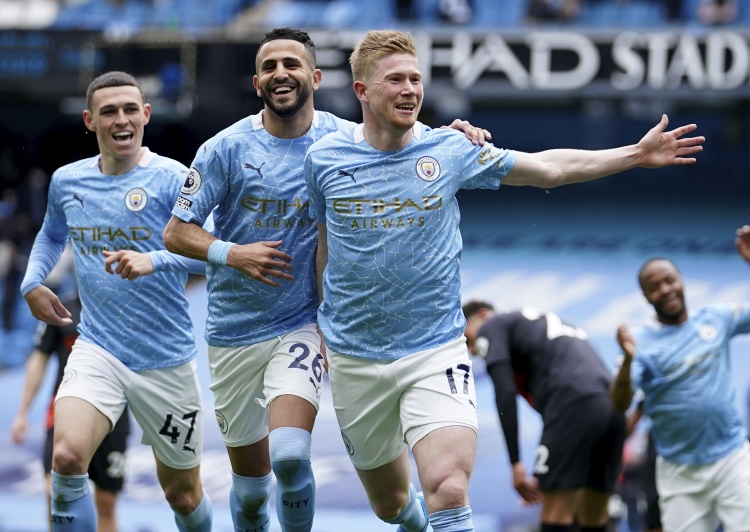 记者：申花队昨天傍晚抵达天津，出征的队伍中没有门将薛庆浩（记者：申花昨傍晚抵达天津，出征名单未见门将薛庆浩）