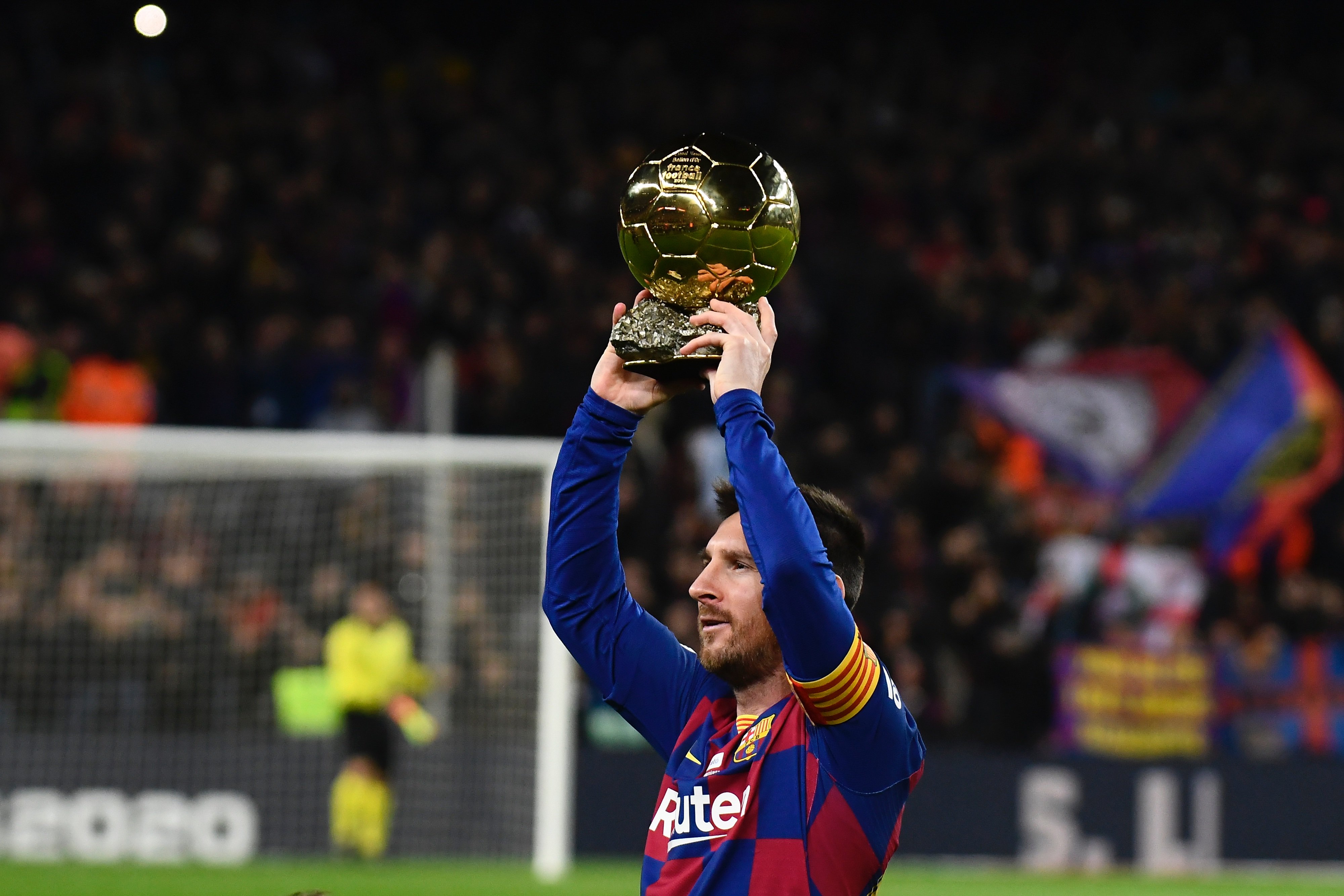 欧冠半场：罗德里戈破门，哈兰德点射，曼城暂2-1皇马