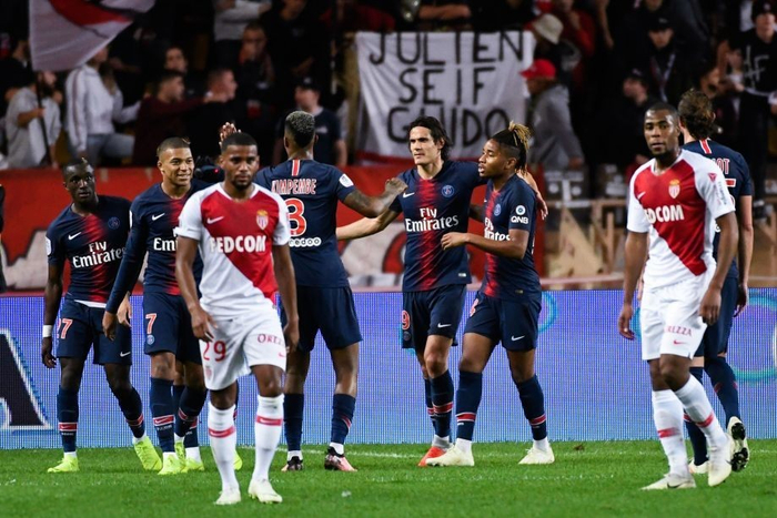 詹姆斯关键三分绝杀比赛