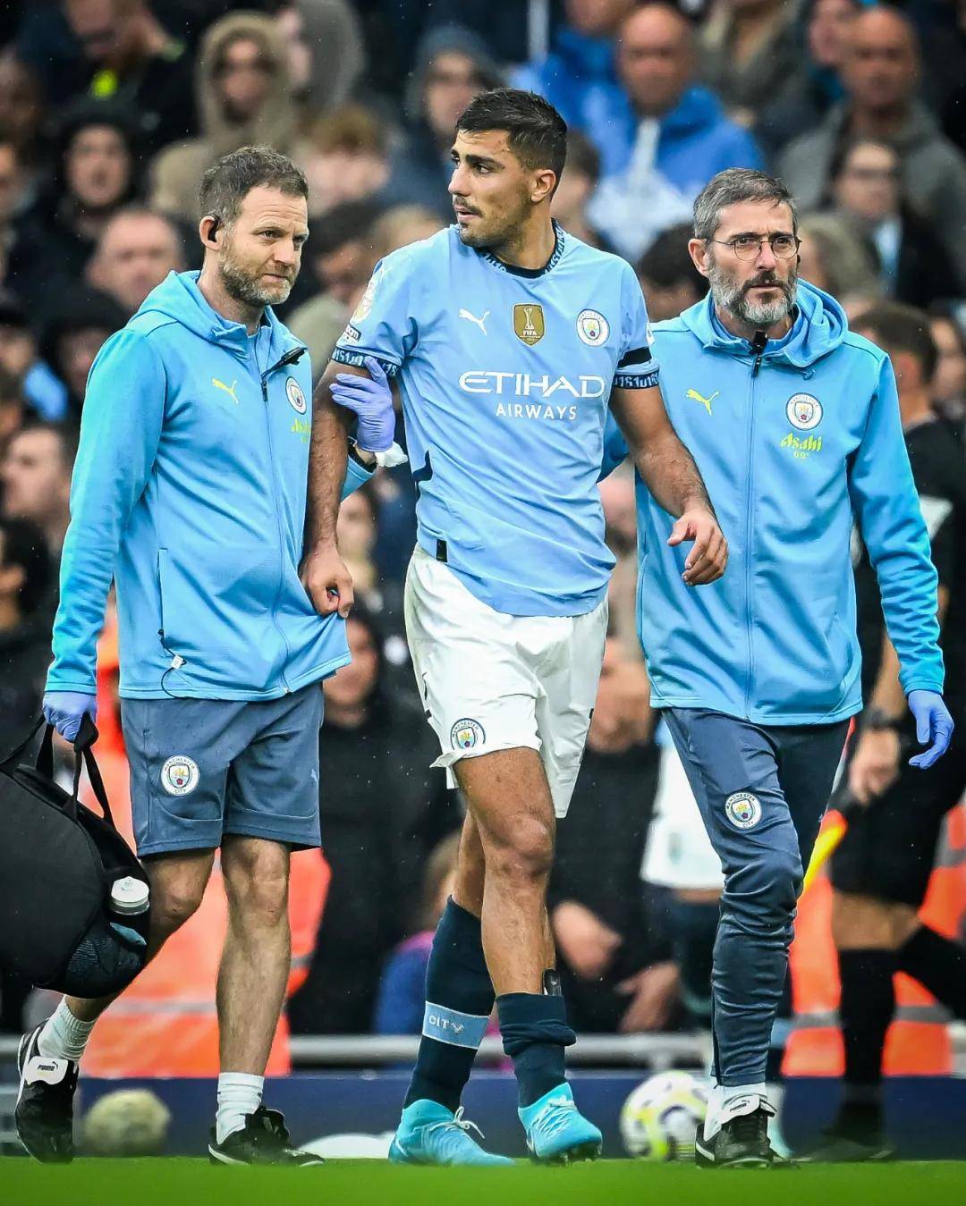 环足奖2025年最佳女足俱乐部候选：阿森纳女足、巴萨女足领衔（2025环足奖最佳女足俱乐部候选出炉：巴萨女足与阿森纳女足领跑）