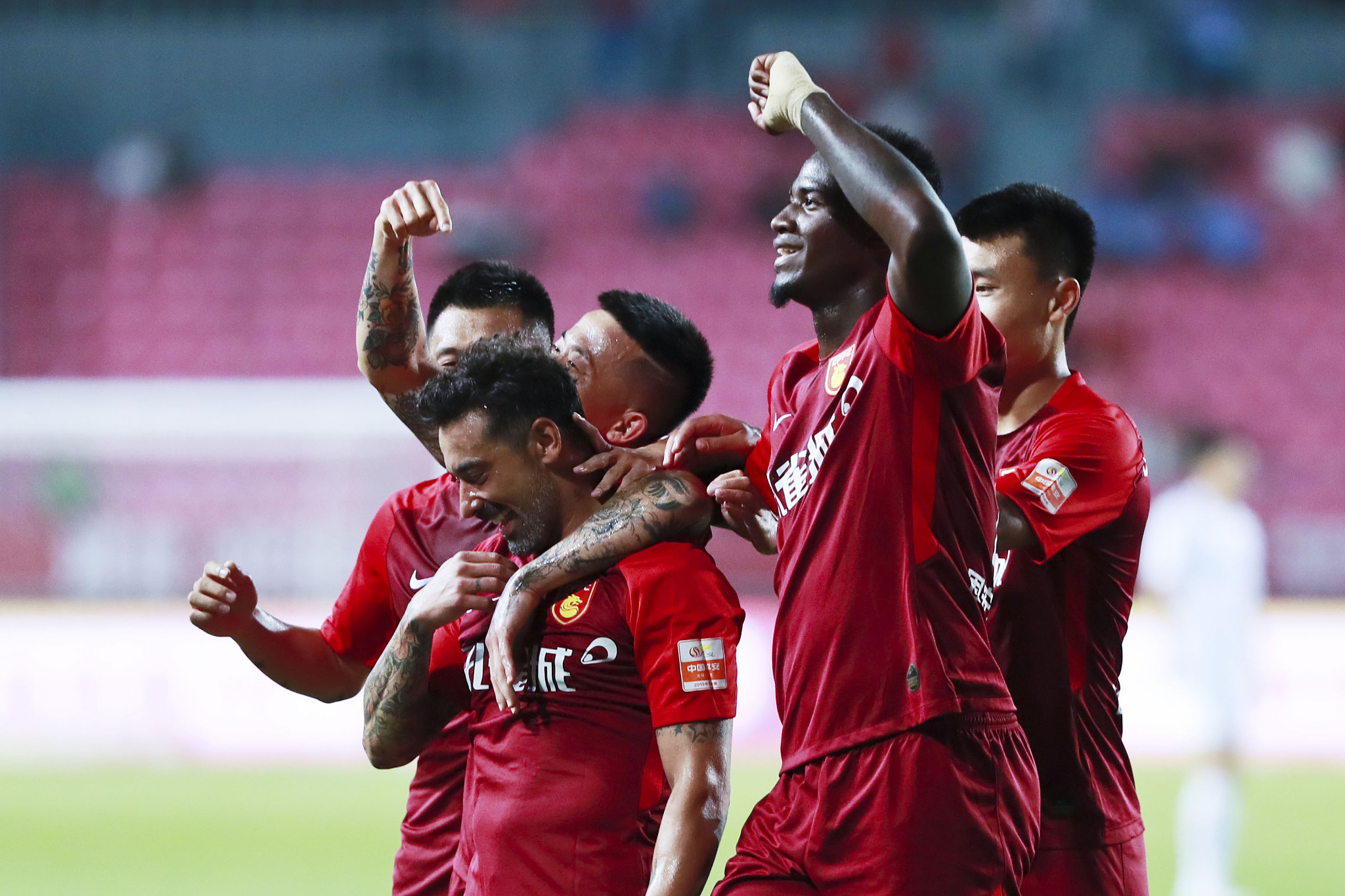 萨内蒂评合作过国米十大前锋：大罗位列榜首，伊布和巴乔在列（萨内蒂评选共事过的国米十大前锋：大罗第一，伊布与巴乔入选）