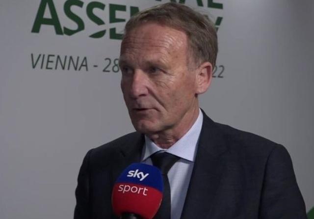 命中注定，狼队新援沃尔费手臂上有一个狼的文身（缘分十足，狼队新援沃尔费手臂竟刻着狼纹身）