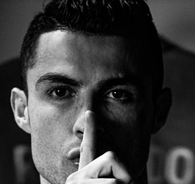 波兰11月世预赛大名单：莱万领衔，泽林斯基、皮扬特克在列（波兰公布11月世预赛名单：莱万压阵，泽林斯基、皮扬特克入选）