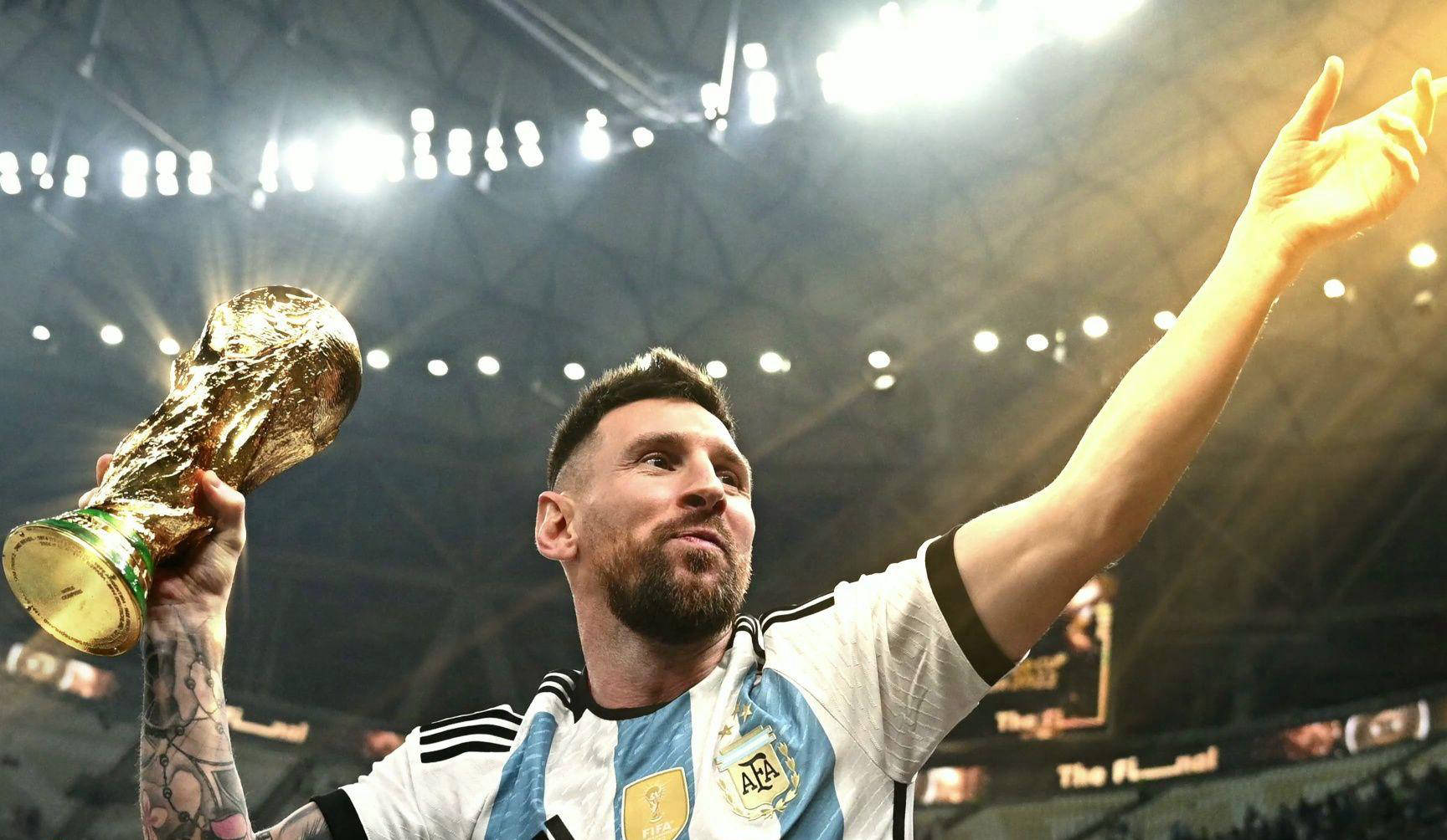 罗马诺：萨拉赫与斯洛特关系“接近破裂”，或今冬转战沙特（罗马诺称萨拉赫与斯洛特关系濒临破裂，冬窗或转投沙特）