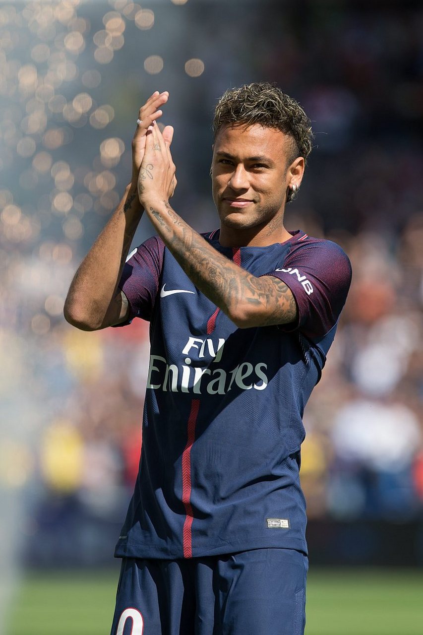 从此便是贝爵爷，英媒：贝克汉姆今日正式被授予爵士头衔（英媒：贝克汉姆今日正式获授爵士头衔，“贝爵爷”实至名归）