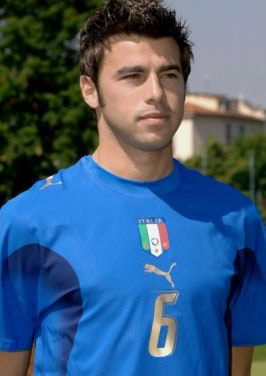 记者：上海申花5名外援以及谢鹏飞和戴伟浚随队出征亚冠客场