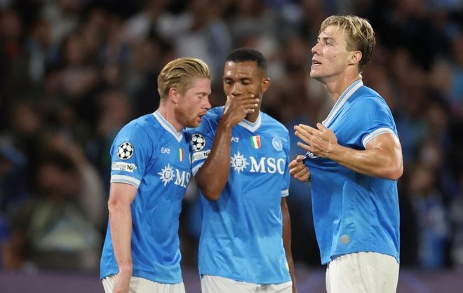 前同事：阿莫林对人要求很严格，但他充满同理心和热情（前同事称阿莫林要求严格，兼具同理心与热情）