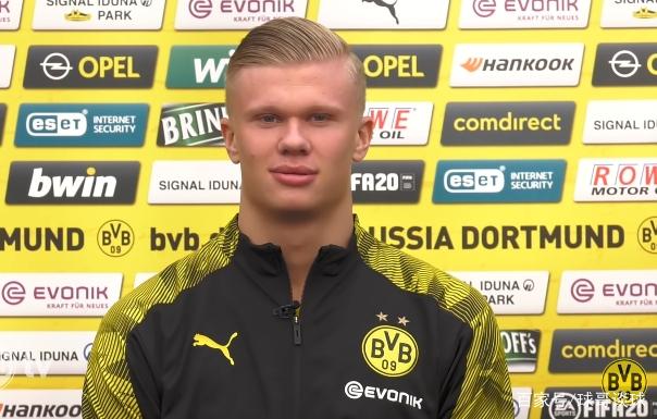 梦幻联动！齐达内晒与樊振东打乒乓球照片（跨界同框！齐达内晒照与樊振东乒乓切磋）