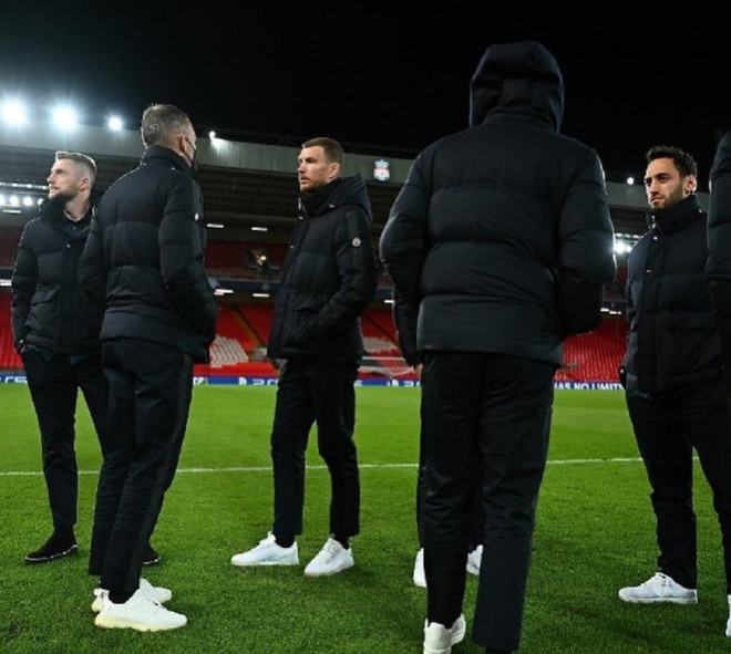 罗尔费斯：格里马尔多本不该踢那么多比赛，希望他能出战纽卡（罗尔费斯：格里马尔多负荷过重，仍希望他出战纽卡）