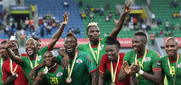 五粮液早报：这次“既分高下，也决生死”！（五粮液早报：这一战，不止比高下，更关生死！）