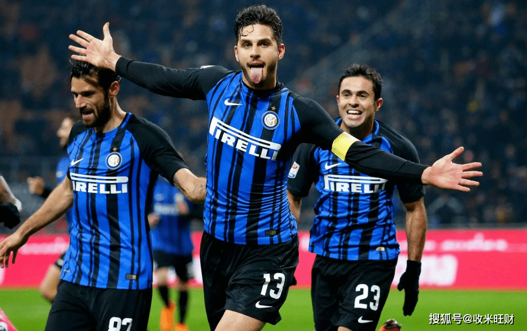 李璇：据我所知，现在球员的阴阳合同还有不少（李璇：据我了解，球员阴阳合同现象仍不在少数）