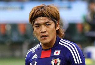 碾压！詹姆斯生涯对阵猛龙58胜18负，场均28+8+7（詹皇统治猛龙：生涯58胜18负，场均28分8板7助）