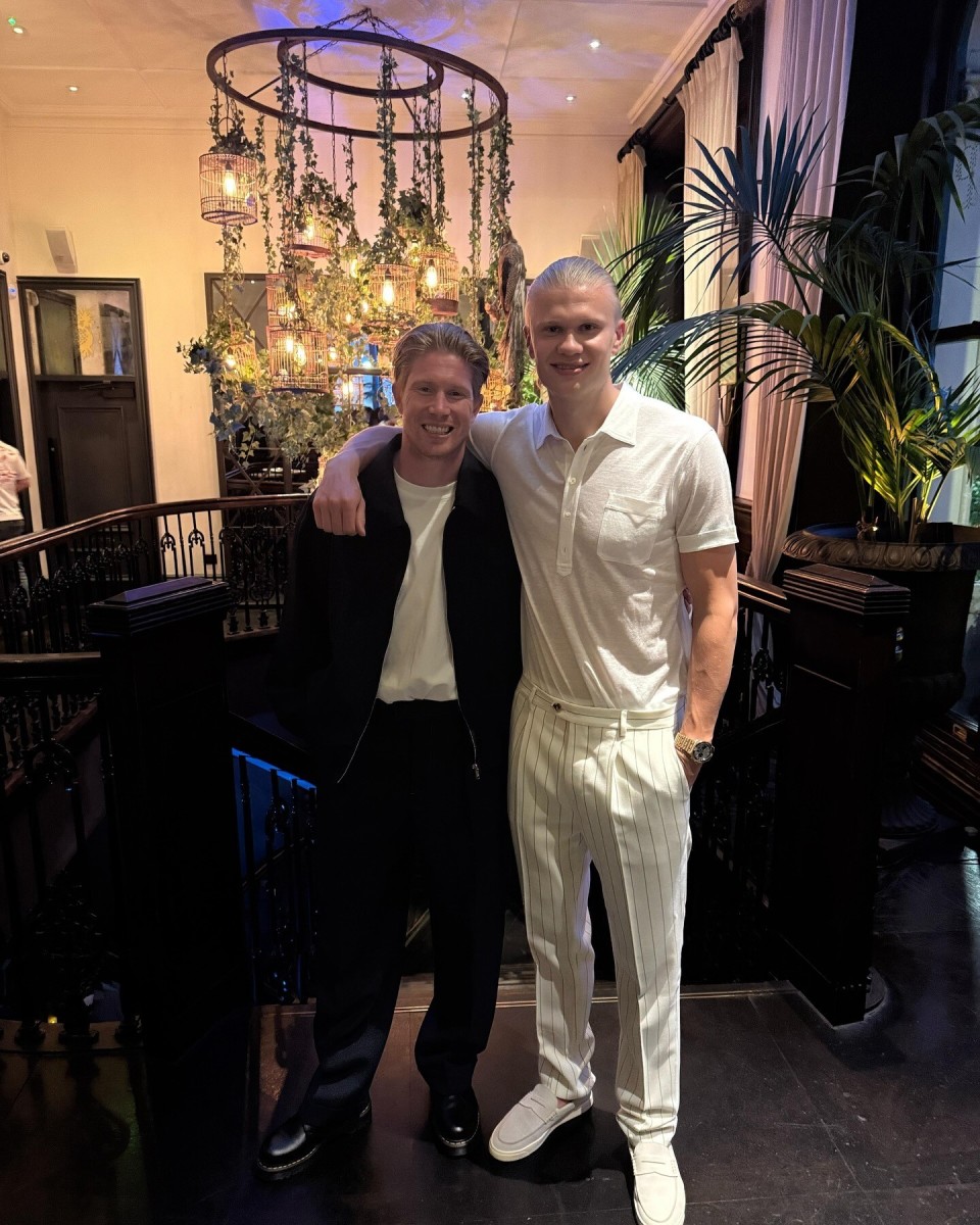 红魔VS狼队 B费两球一助 锁定胜局（B费双响一助，红魔力克狼队锁定三分）